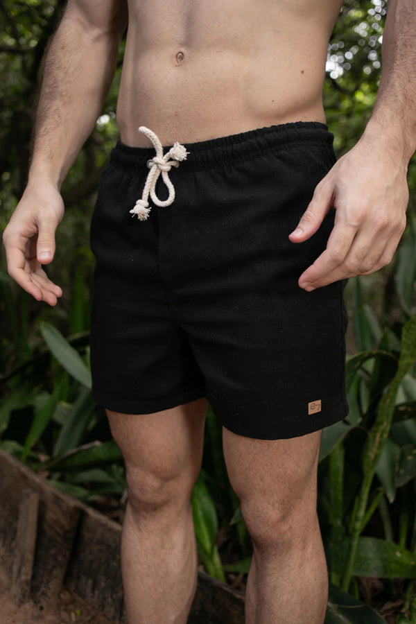 Short Preto em Linho Curto