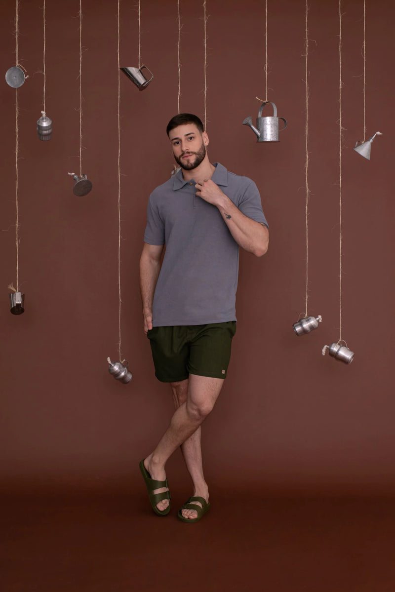 Short Verde Militar em Linho Curto