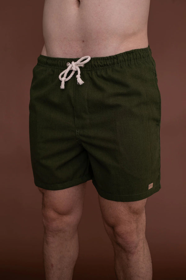 Short Verde Militar em Linho Curto