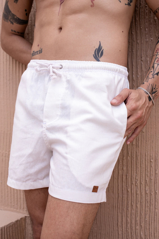 Short Off White em Linho Curto